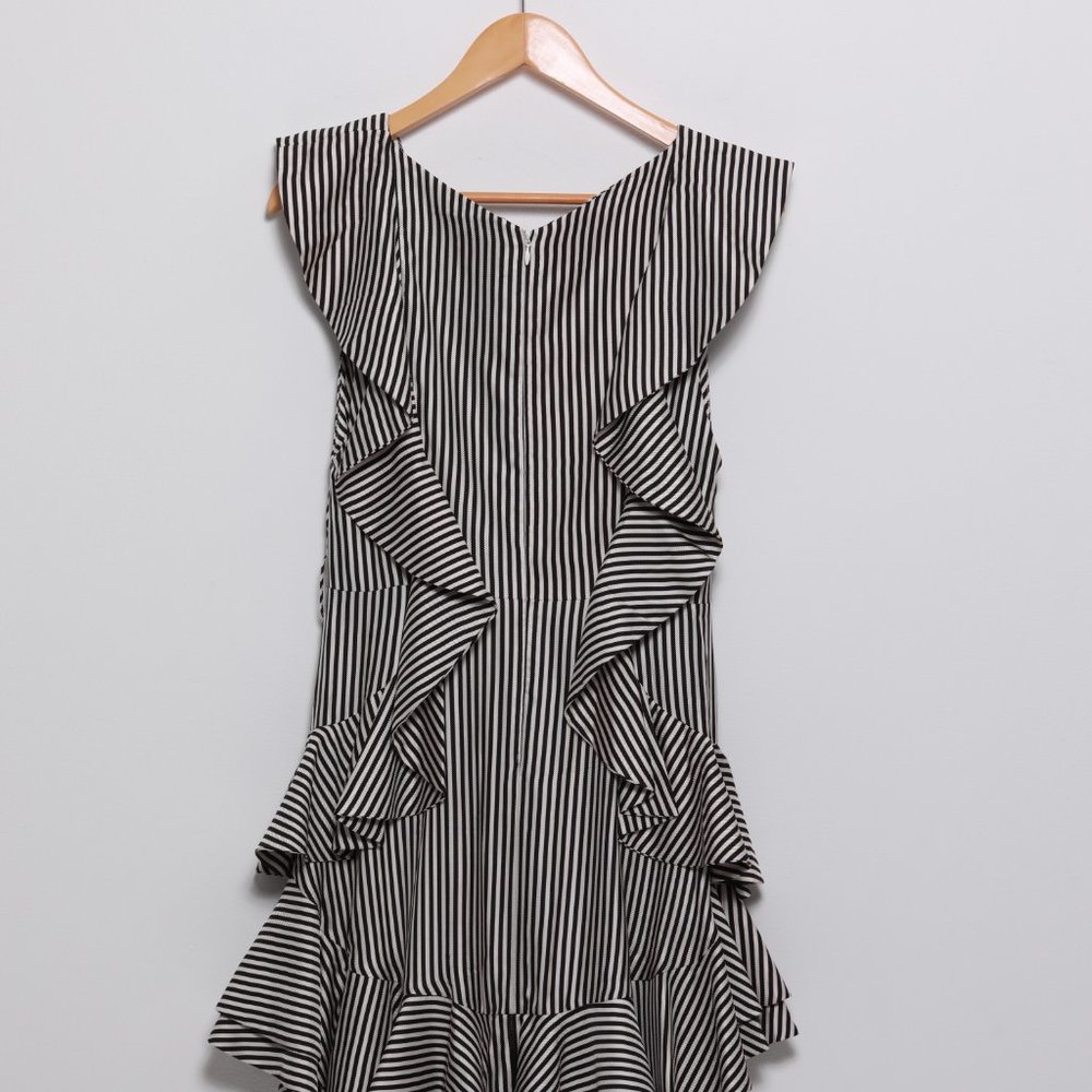 Dress - Picture 4 of 4